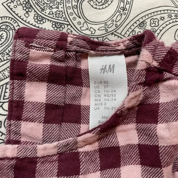 3/$12 H&M Ruffle Long Sleeve Top - Picture 3 of 4